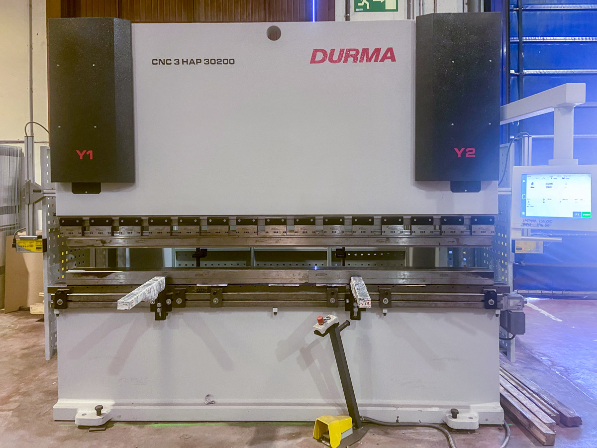 Plegadora CNC DURMA HAP 30200 (2005) id11226
